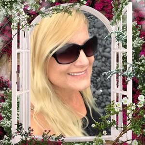 Meet your Posher, Mandi lynd